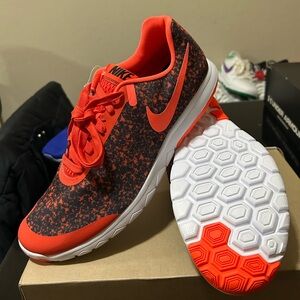 Nike Men's Flex Experience RN5 Orange S Athletic Shoes Size 10 New No Box